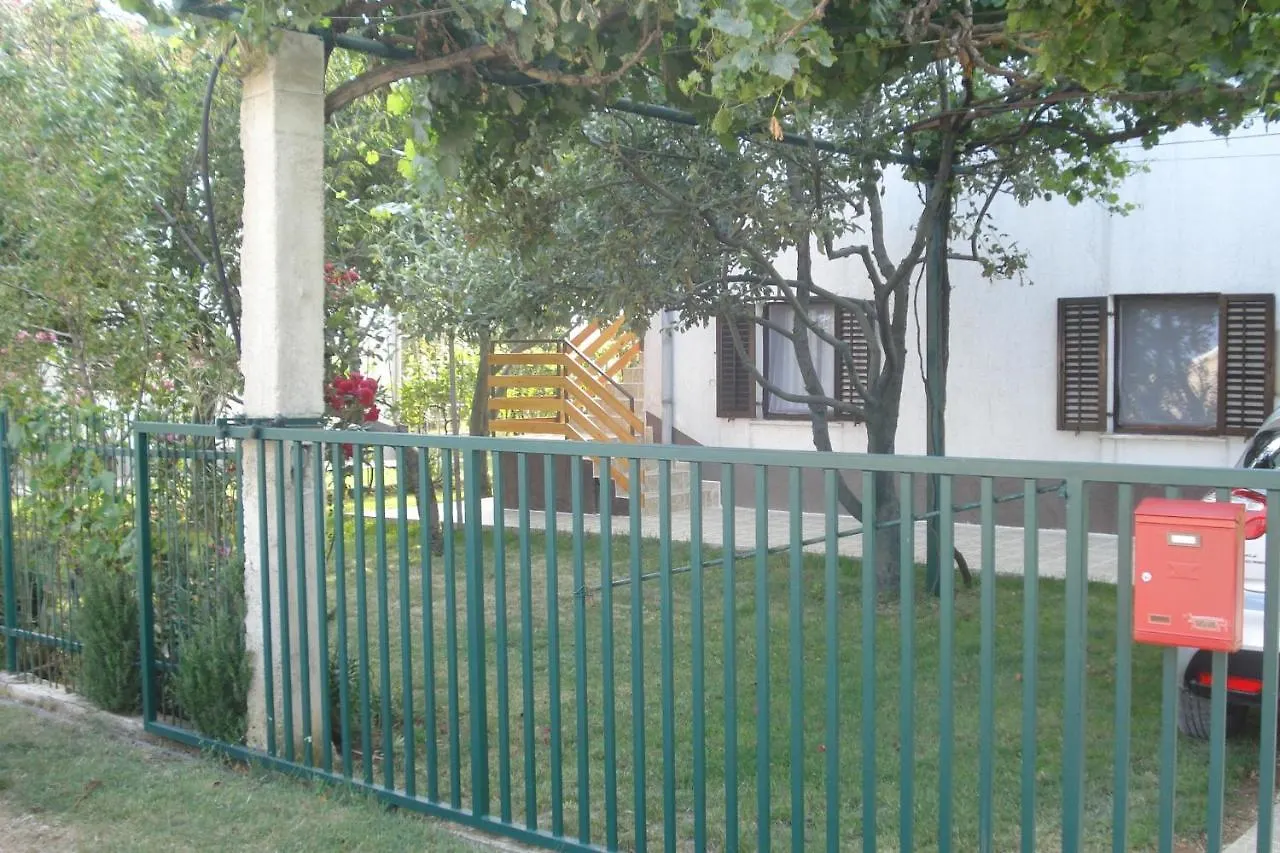 Apartment Apartmani Mikulic Liznjan