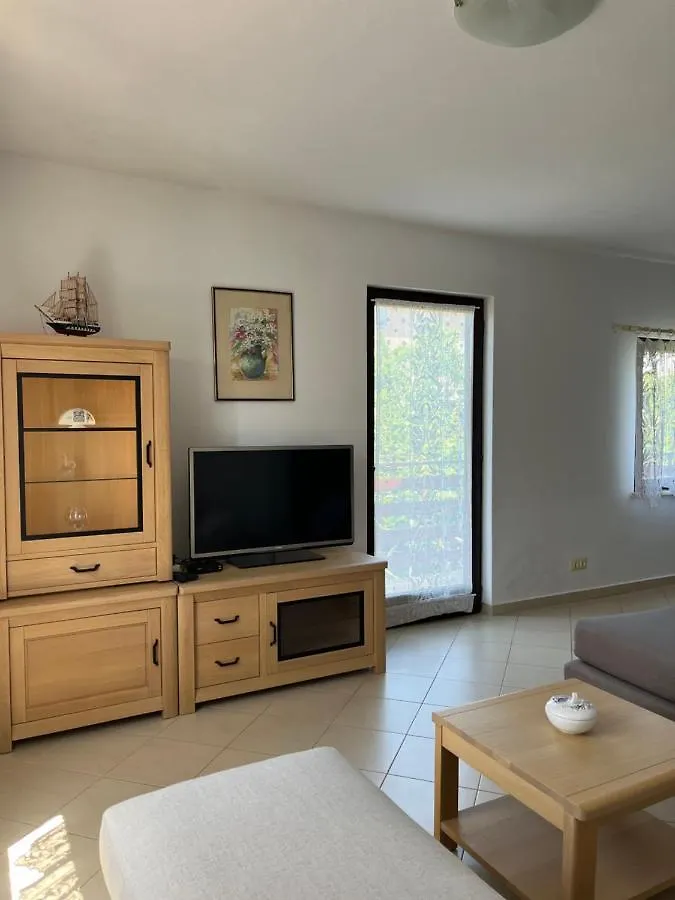 Apartmani Mikulic Ližnjan 0*,  Kroatien