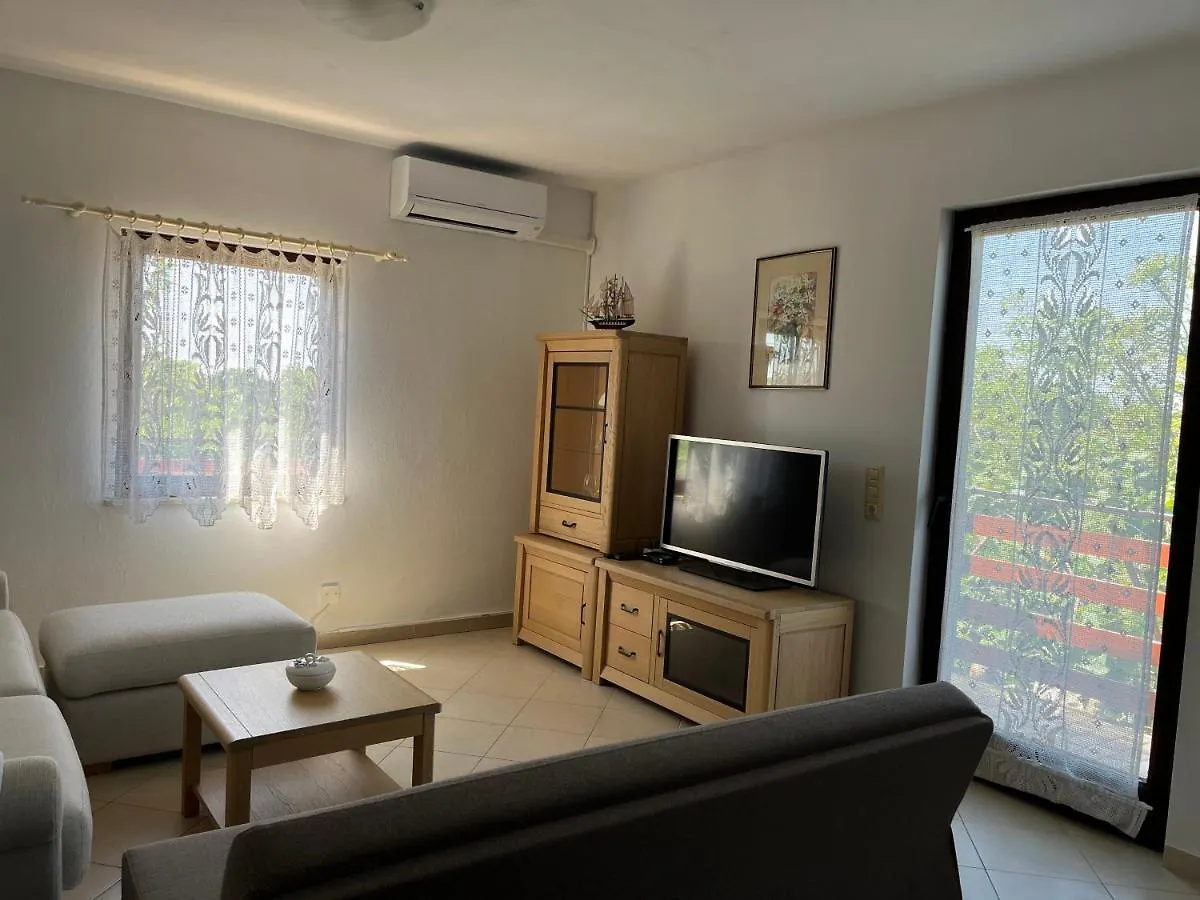 Apartmani Mikulic Liznjan 0*,