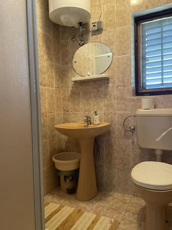 Lägenhet Apartmani Mikulic Ližnjan